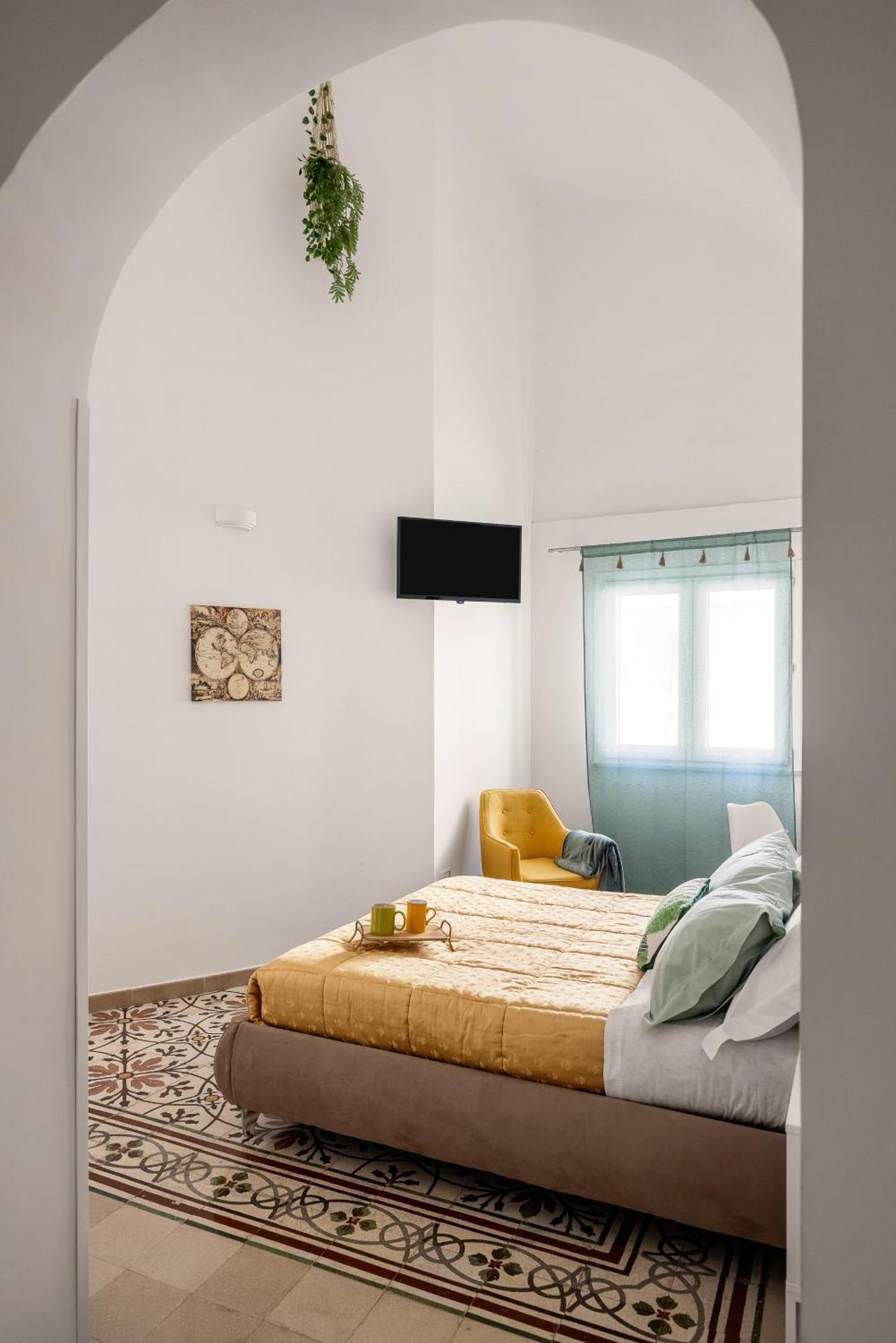 Madre Terra Airport Rooms And Suites Terrasini Ngoại thất bức ảnh